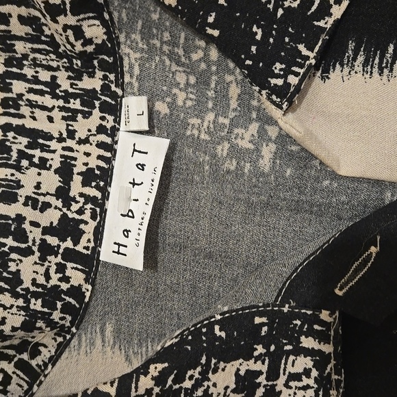Habitat Button Down Abstract Oversized Top Sz L - Picture 4 of 9